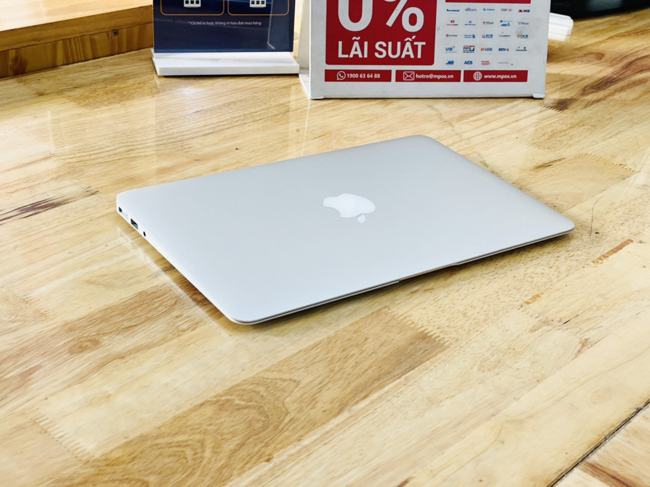 Macbook Air 11-inch 2015 