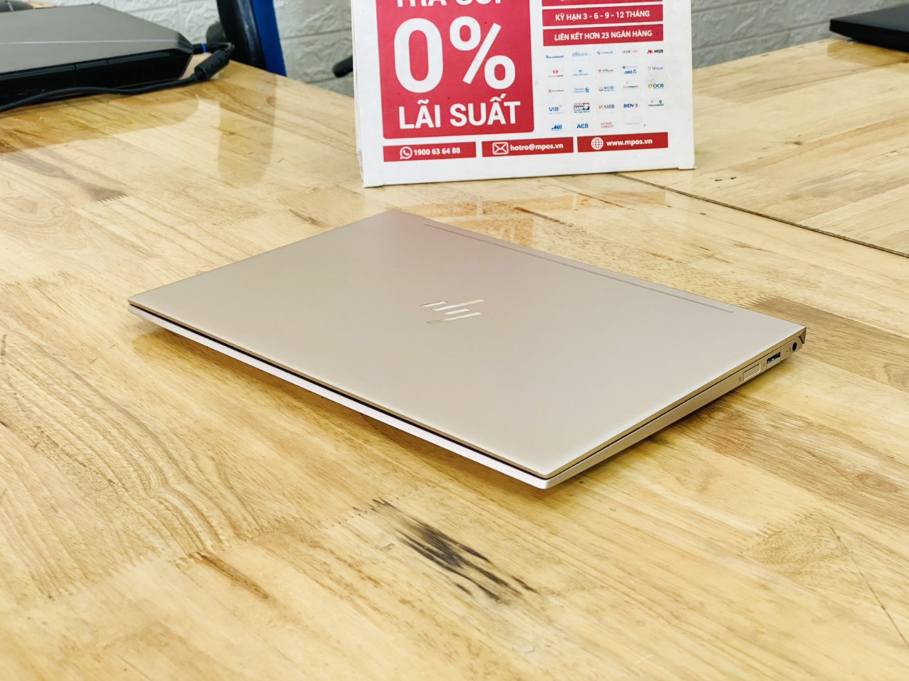 Laptop HP Envy 13-ah1011TU i5-8265U Ram 8G SSD 256G 13" Full HD Viền Mỏng Màu Gold Đời 2019