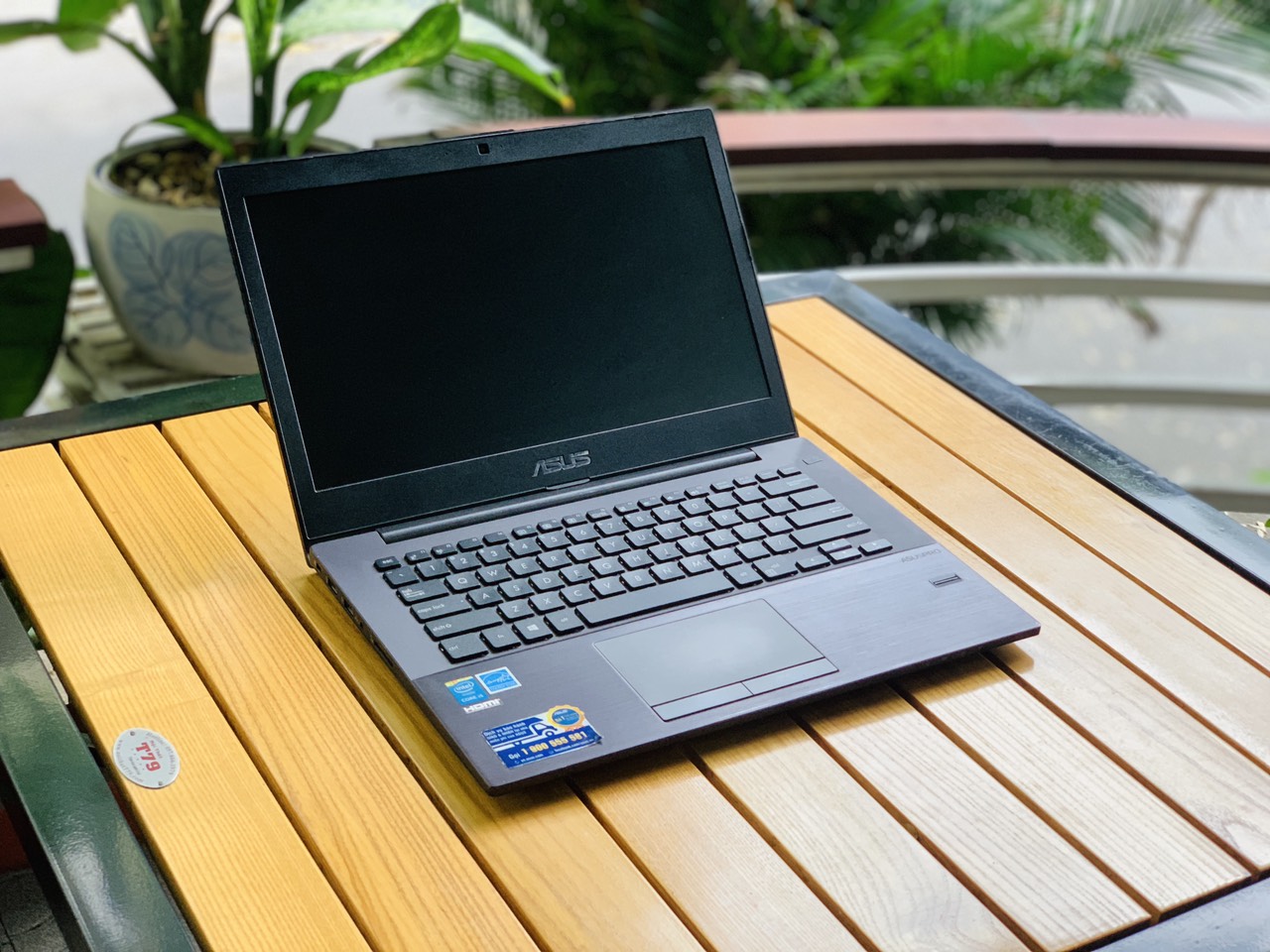 Laptop Asus Pu401lac core i5 - 4 4210U Ram 4G SSD 128G card Nvidia 2G 14 inch đáp ứng chơi game văn phòng tốt