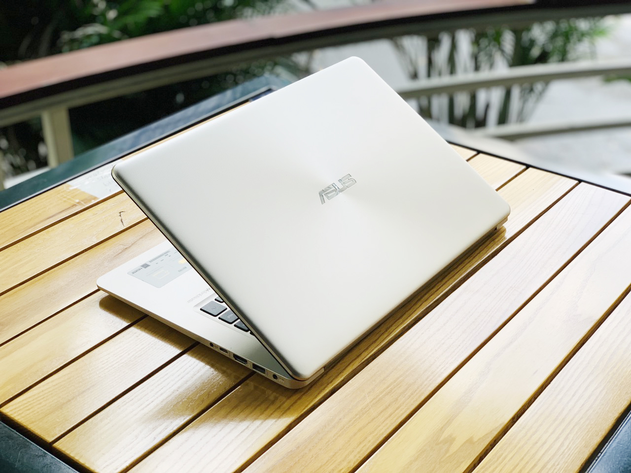 Laptop Asus Vivobook S510U Core i5-8250U Ram 4GB HDD 1TB Vga Nvidia 940MX 15.6 inch Full HD Thế Hệ 8