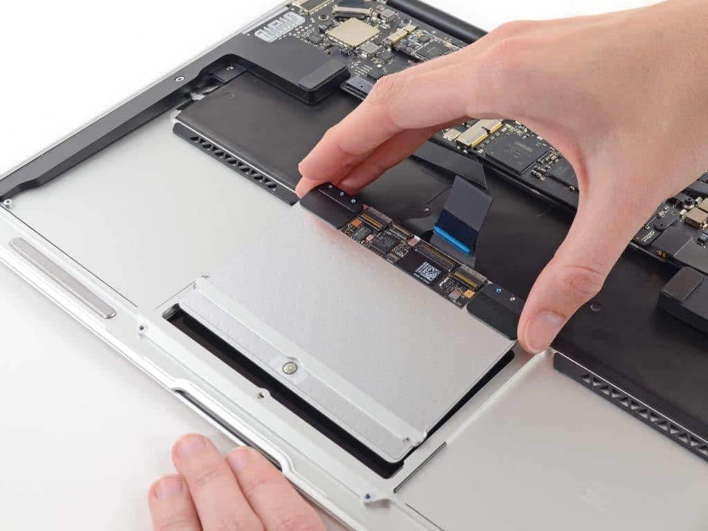 Khi nào cần tìm dịch vụ sửa Macbook?